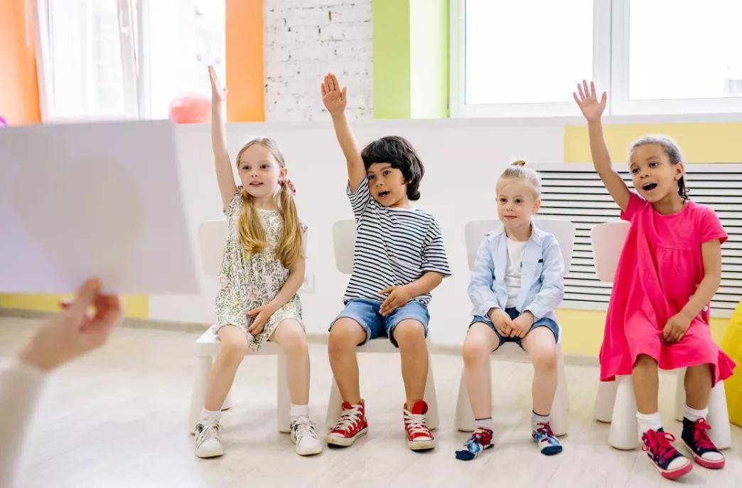 调整|幼儿园入园前需要进行哪些准备？如何让孩子尽快适应幼儿园生活？