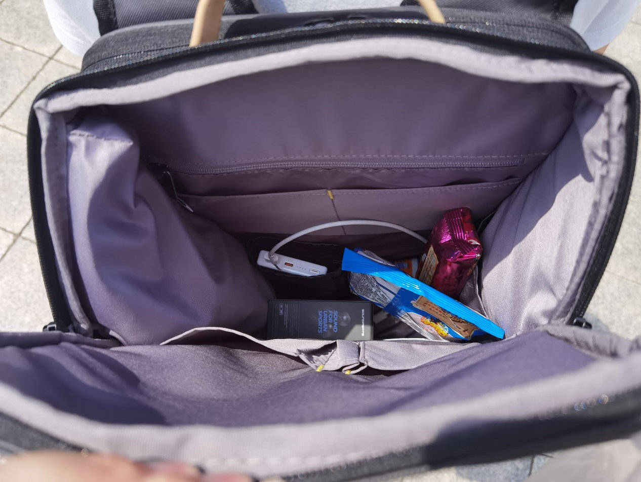 设计|简约立体的都市背包，办公通勤的零感体验！