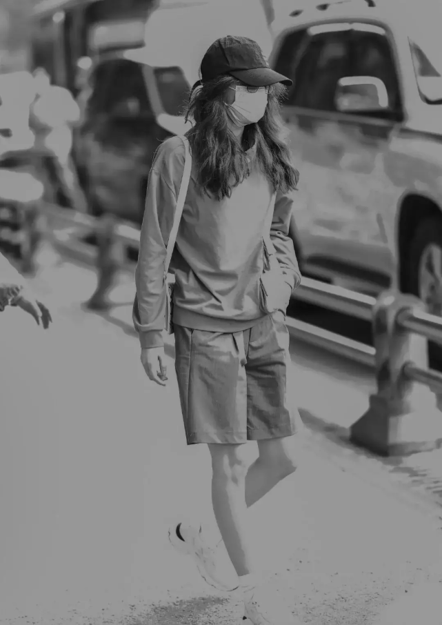 大气|刘诗诗亮相央视中秋晚会！久违扮古装太惊艳，仪态端庄气质真出众