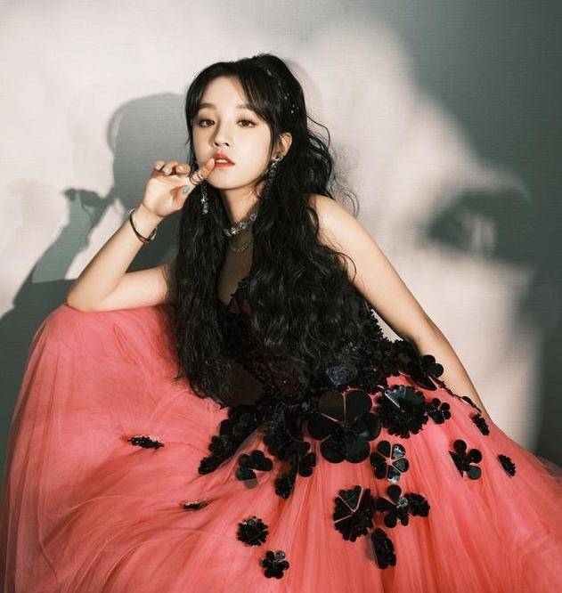 舞台|陈卓璇输给宋雨琦，在后台哭到停不下来，周洁琼和吴宣仪名次倒数？