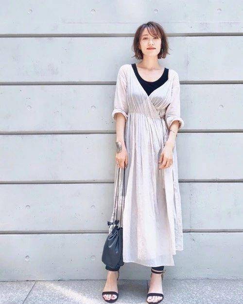 黑色|简约的穿搭也能穿出范儿，朴素的服饰也能给人带来惊艳