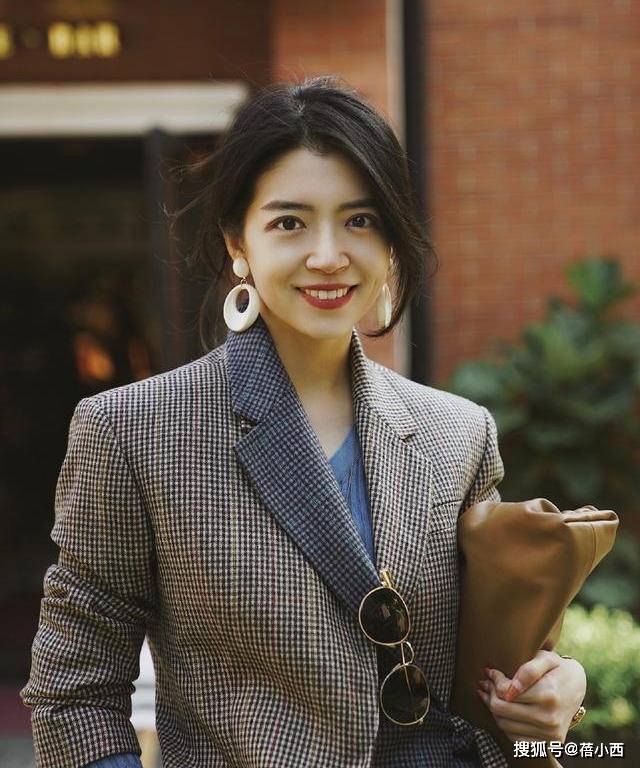 亮点|真正会穿又有气质的女人，早秋衣橱里少不了“西装”，chic又洋气