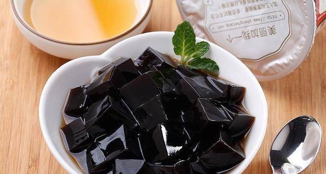 石灰|网评童年6大难吃的零食，第四个有石灰，第五个绝对不吃第二次！