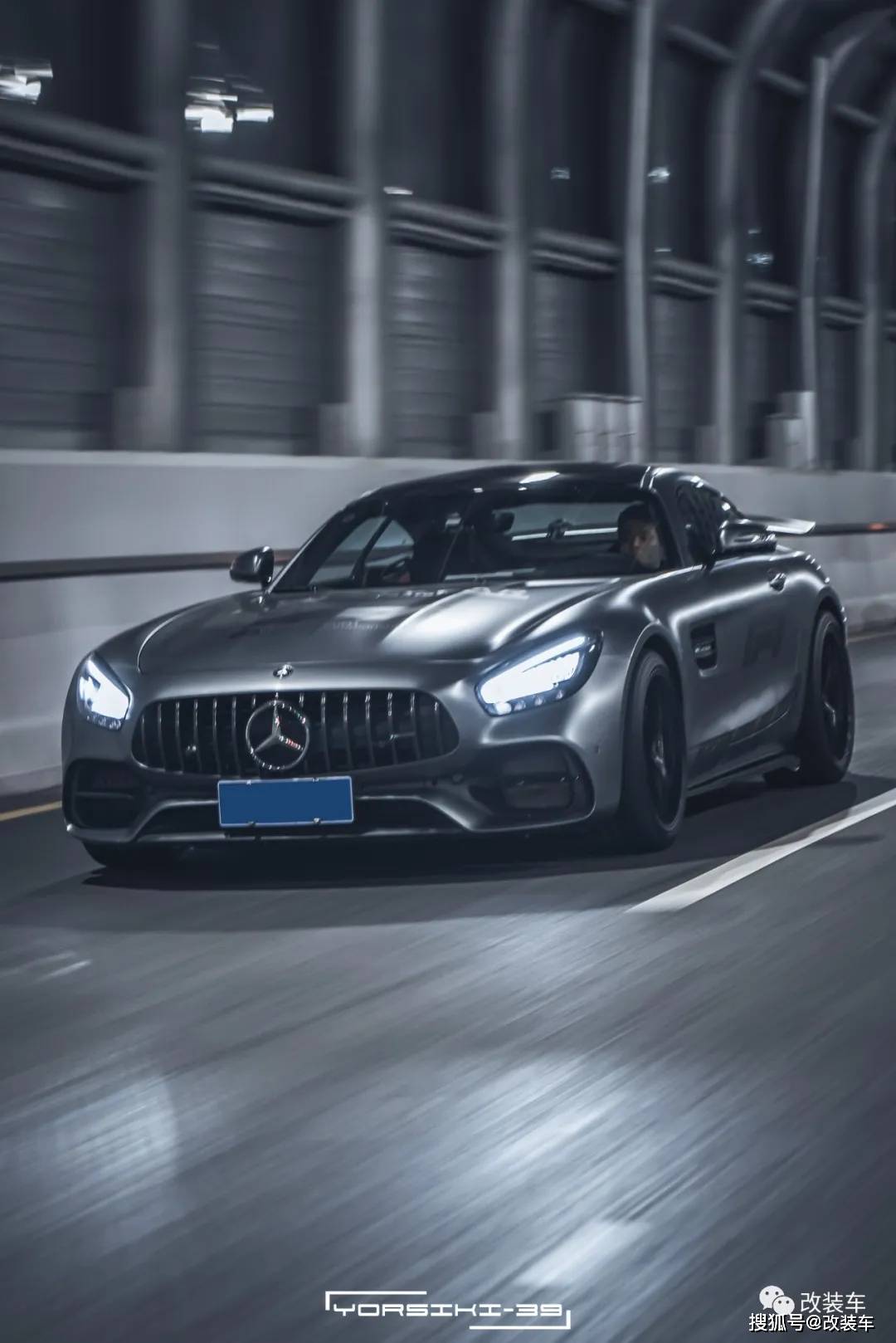 油耗堪比納智捷的梅賽德斯-amg gt,兩天一箱98你受得了嗎?