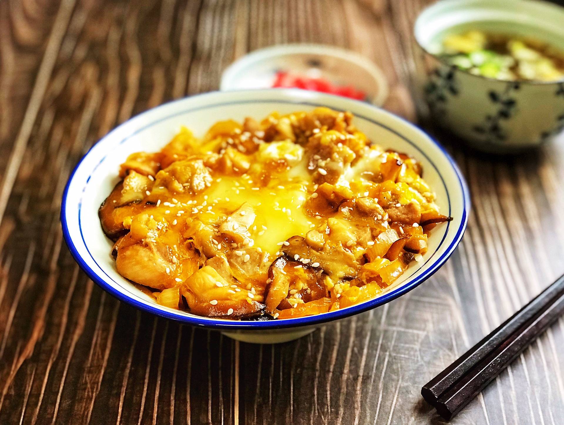 爽滑的鸡蛋,柔嫩的鸡块配上白米饭忍不住再多吃上一碗.