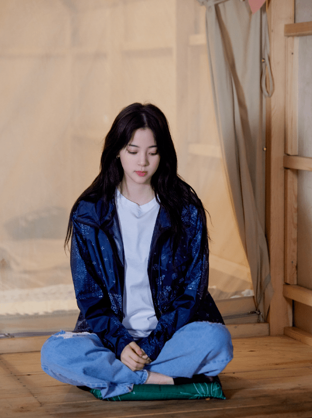 欧阳娜|欧阳娜拍摄学院风写真，JK制服青春洋溢，短发造型清爽灵气