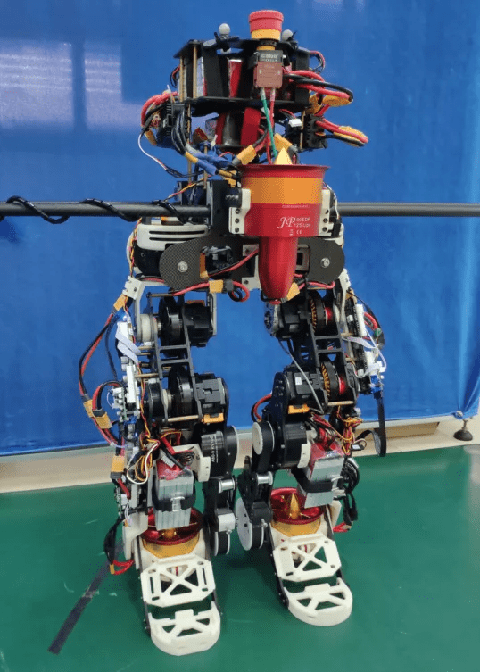 Jet-HR|飞起来的双足机器人：四个涵道风扇驱动，广东工业大学出品
