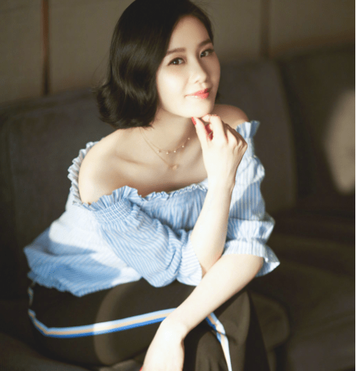 设计|刘诗诗：知性温柔，大家闺秀的气质，美丽动人