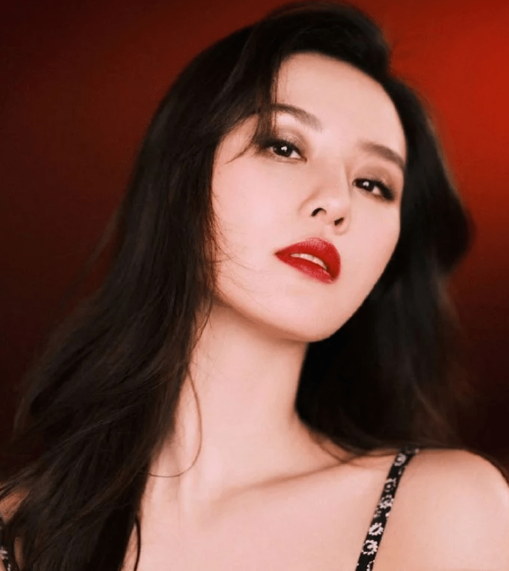 设计|刘诗诗：知性温柔，大家闺秀的气质，美丽动人