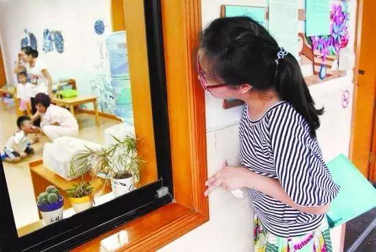 小动作|新生入园,家长别做这5个“小动作”!转给家长!