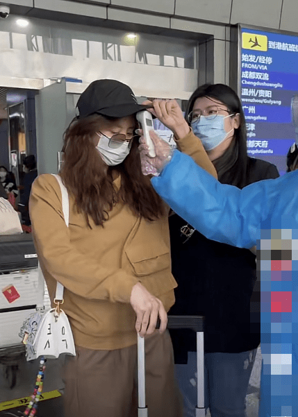 经典|刘诗诗中秋晚会路透图曝光!罕见穿古装现身,被赞“一眼万年”