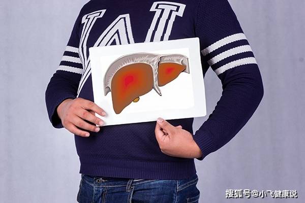 进行|家庭成员是乙肝患者，应该分桌就餐吗？肝病科专家给出了中肯建议