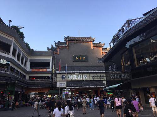 大连推出中国最大的日本文化风情街，开业人山人海！何解？