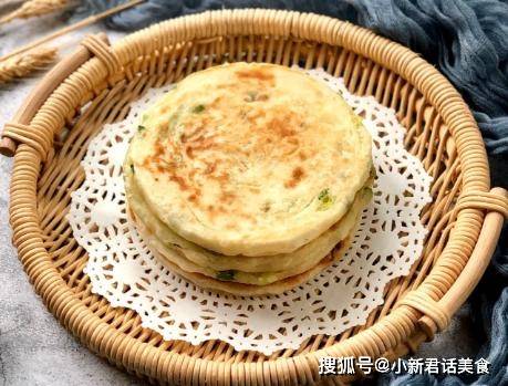 面团|原来葱油饼做法如此简单,掌握3个诀窍,外脆内暄软,层层酥香