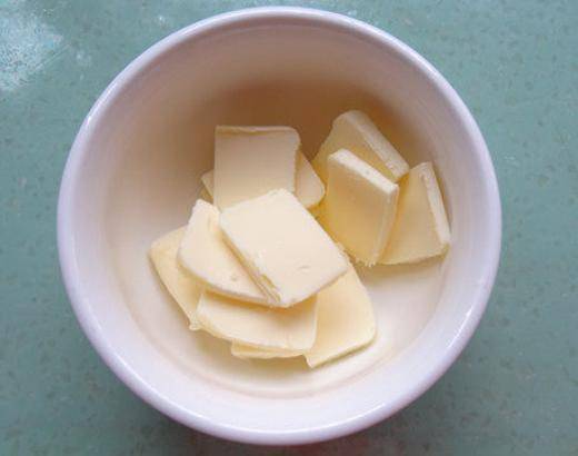 烤箱|1个鸡蛋1碗淀粉,教你在家做小零食鸡蛋菠萝豆,外观朴实口感香酥