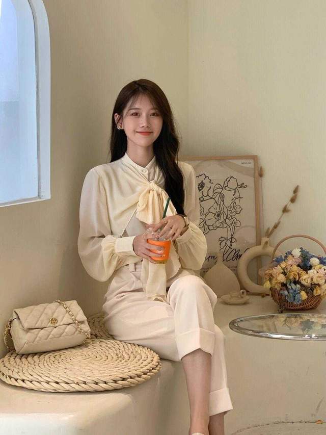 显得|这才是真正时髦又实用的穿搭,时尚又保暖,怎样都很美