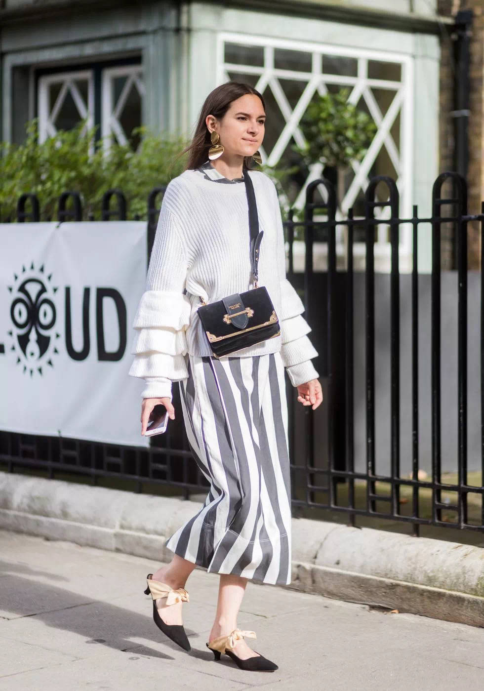 高跟鞋|黑色鞋子怎么搭配裤子?这些穿法早知道,提升衣品变时髦