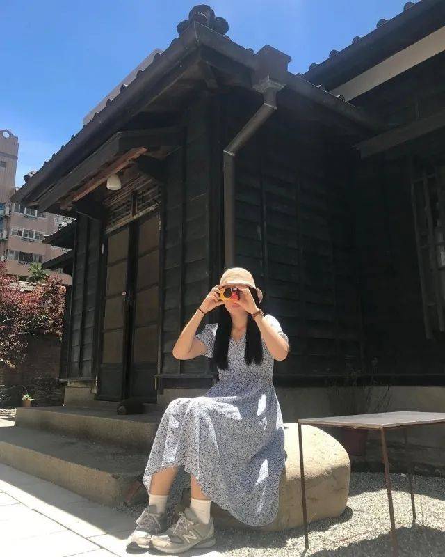 套装|做个百变美少女！女生初秋运动鞋搭配造型推荐，舒适好看又时髦