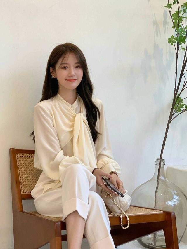 显得|这才是真正时髦又实用的穿搭,时尚又保暖,怎样都很美