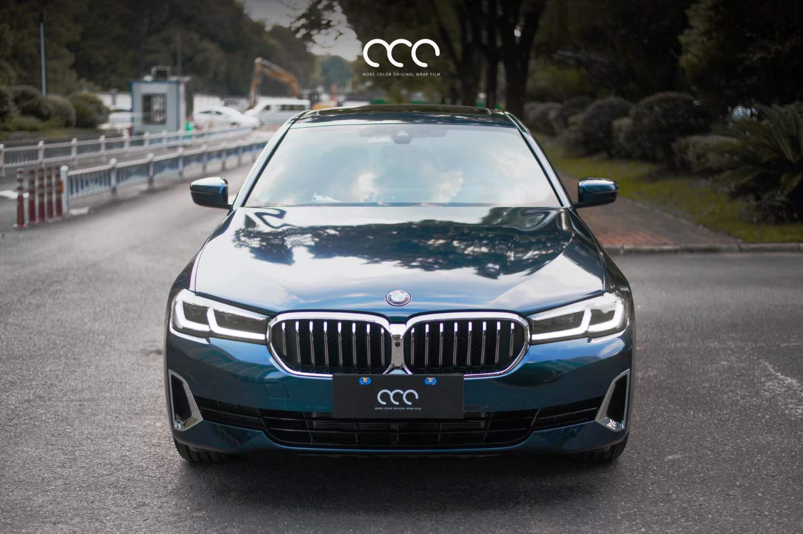 宝马5系汽车贴膜漫彩改色膜午夜蓝