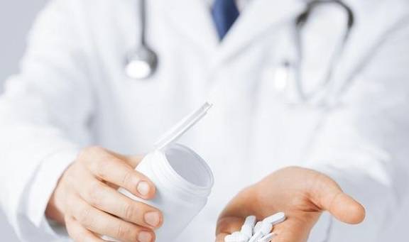 症状|中年人身体出现这4个症状，说你的糖尿病病情恶化了！小心并发症