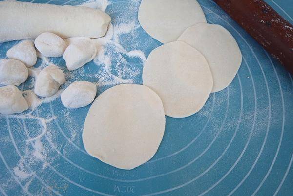 人体|1块猪肉,1把韭菜,制成懒人早餐,酥脆鲜香,一口一个真过瘾