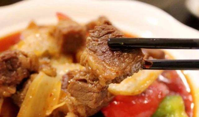 牛肉怎么炖简单好吃视频 e73e977fc1e942419d389dc8c6e5cd4d.jpeg