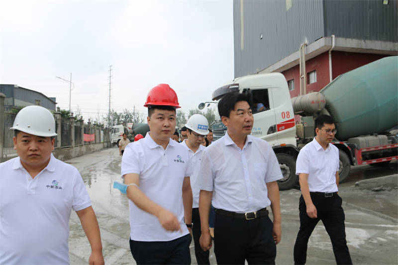 三原县县委书记李华林一行莅临陕西中固浩业视察指导工作