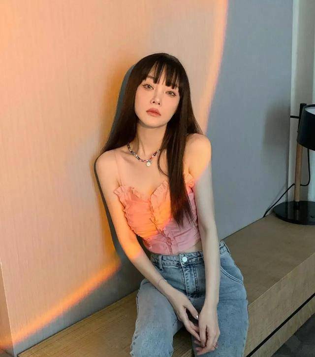 典范|李小璐真是小个子典范，162.5身高却像170，很难想象女儿都8岁了