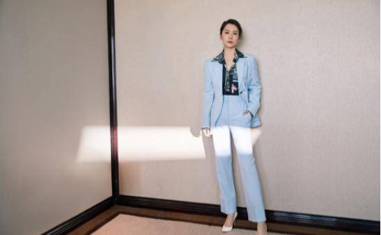 经验|日常出行穿衬衫怎么搭，老戏骨海清有经验，帮你时髦保暖两不误