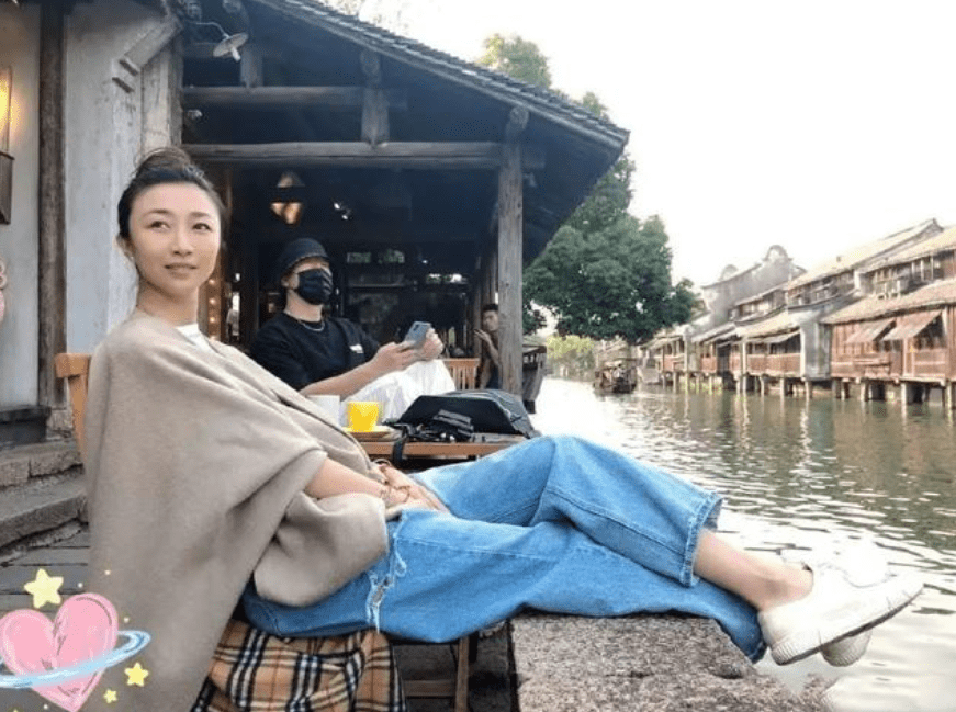 材质|孙红雷眼光真毒，小14岁老婆穿阔腿裤还有超模腿，177身高太惹眼