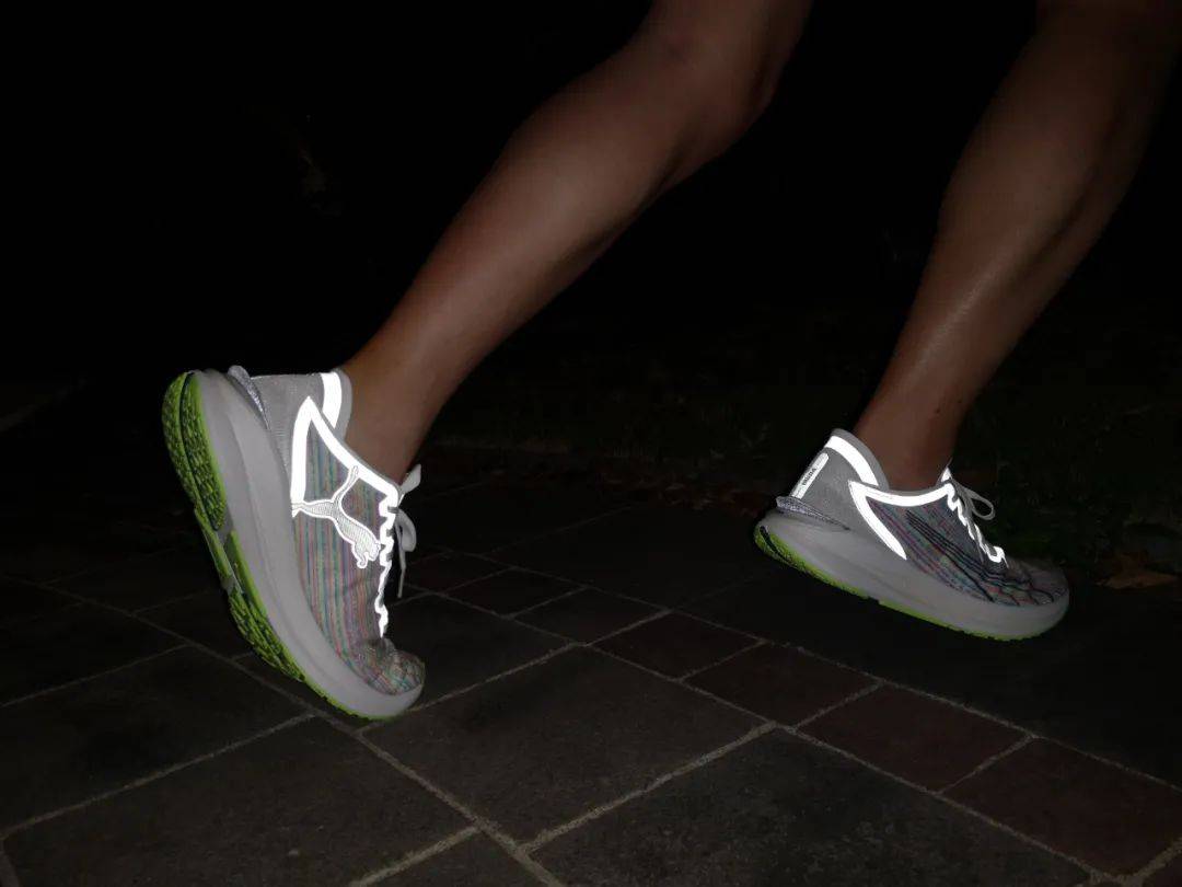 矩阵|至轻、至快、至美：这双跑鞋，让你爱上跑步