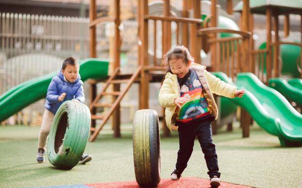 方法|为什么孩子从来不讲幼儿园的事？用这3个方法提问，孩子才会说