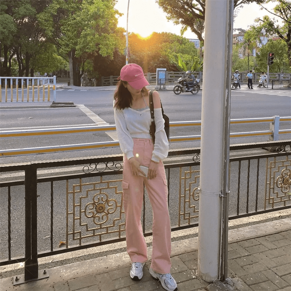 姐妹|秋天天气转凉，别总穿一个款式的裤子，这4条裤子时髦又显瘦