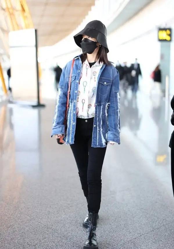 身材|30岁李沁身材这么好？穿红色蕾丝裙丝毫不显臃肿，反而特衬比例