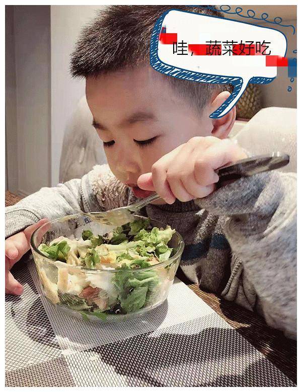 饮食|李湘富养女儿不算什么,林心如晒女儿早餐,从里到外都是亮点