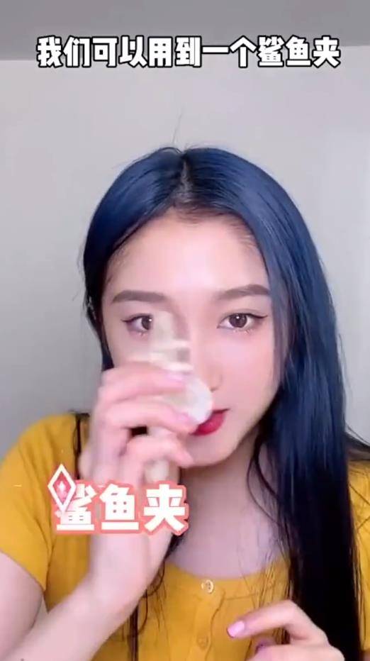 爱美|关晓彤在线分享爱美小技巧，快速改变头发坍塌，差别超明显！