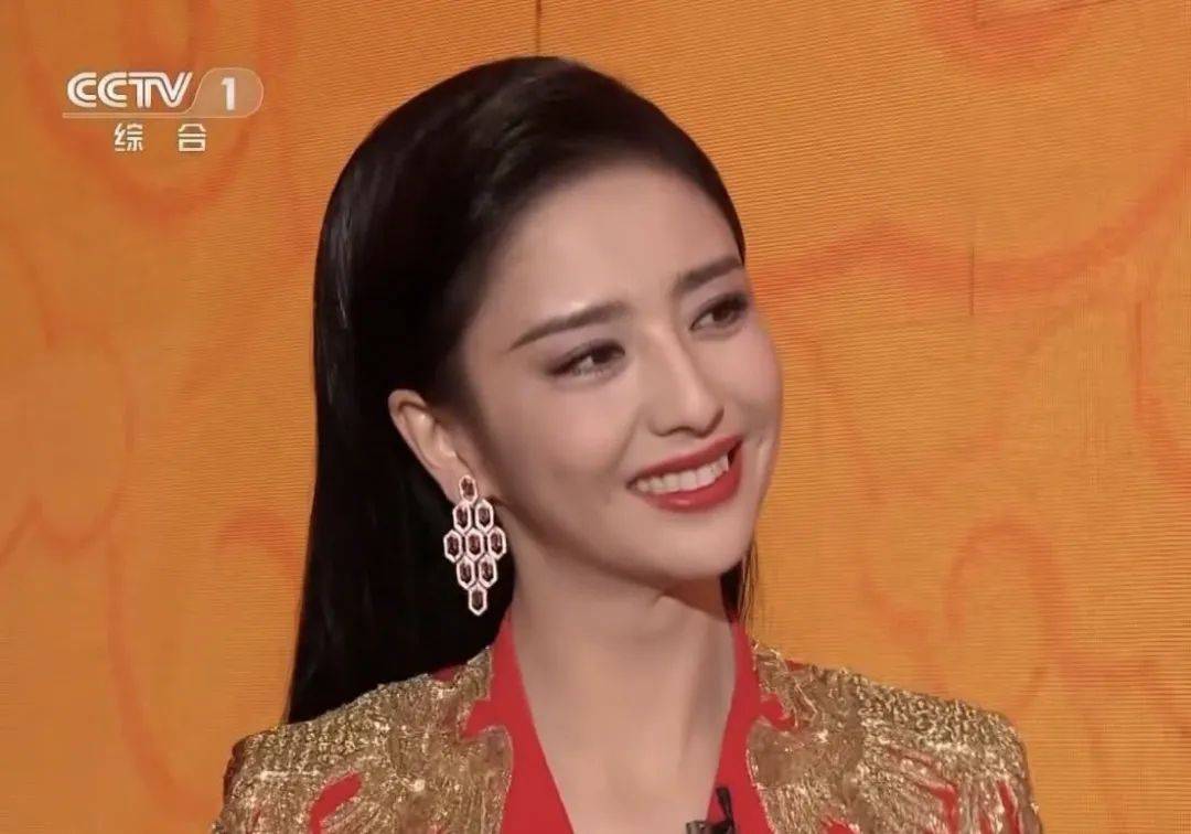 倪萍年轻时主持春晚 1158f623c8304af692caec0baab28584.jpeg