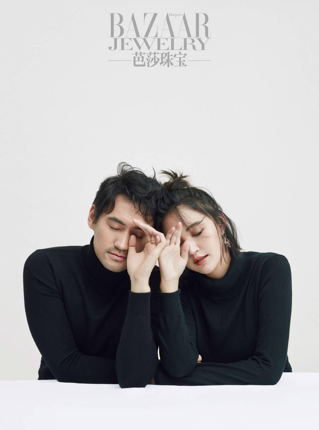情侣|袁弘张歆艺合体拍大片，穿帅酷情侣装，老婆比小1岁老公霸气