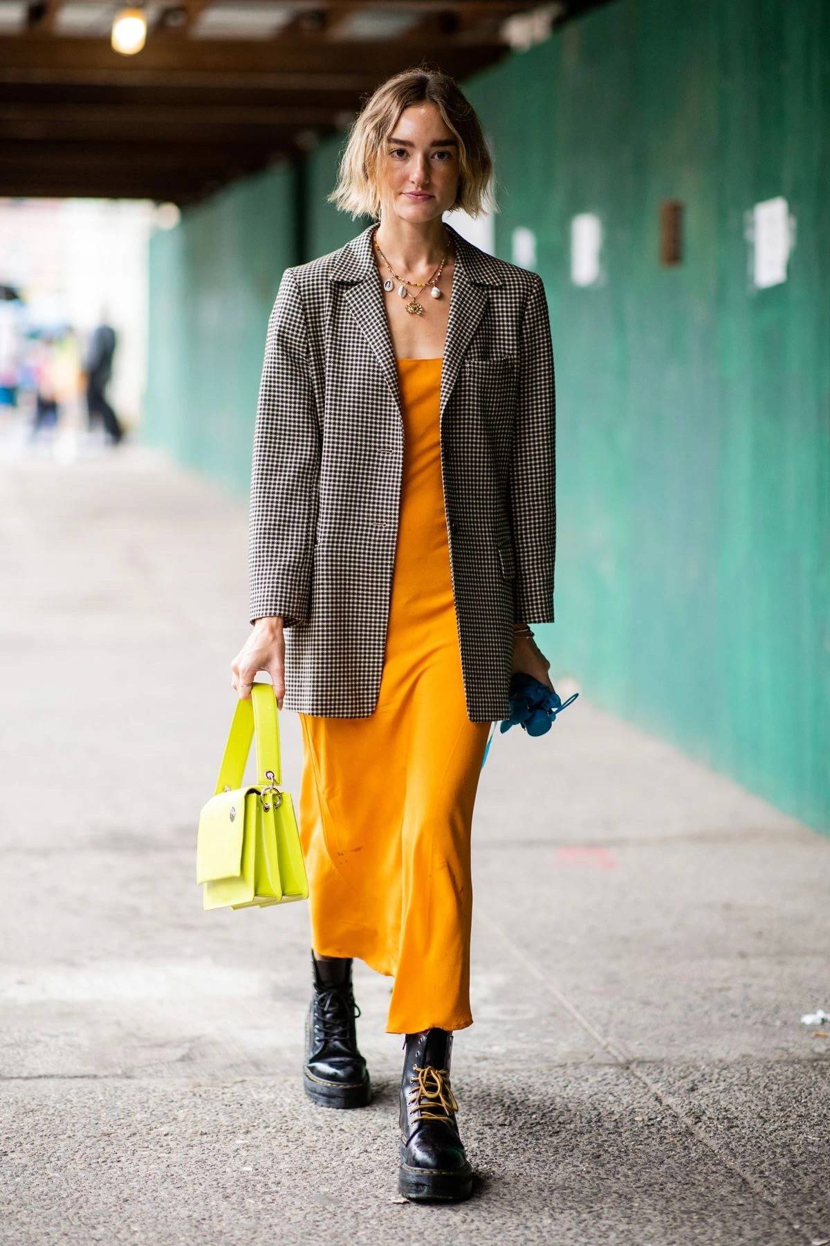 感觉|马丁靴的时尚再回归！再好穿也有翻车的时候，这几种组合最百搭