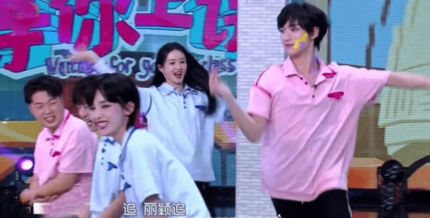 女神|谢娜回归《快本》预告,赵丽颖助阵,状态好嗨