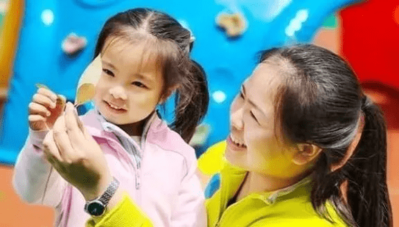 长宁|民办学校招生依旧如火如荼，公办学校的延时服务真的能挽救局面么