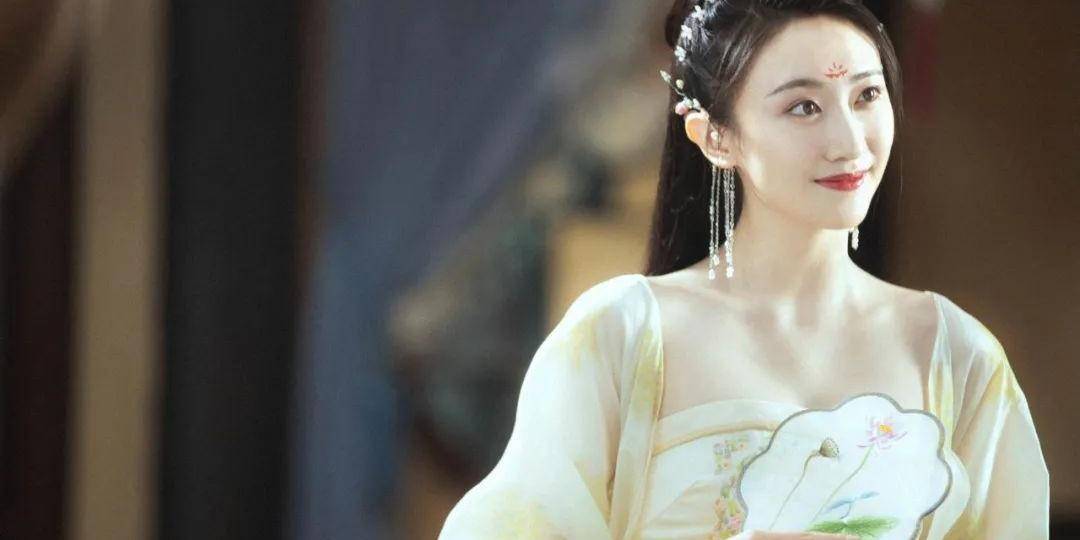 革命历史剧《觉醒年代》,饰演女作家冰心谢婉莹;革命战争剧《大决战》