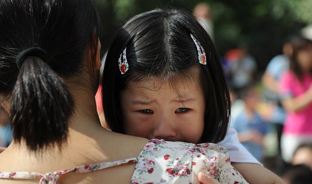 凝妈|孩子忽然不想去幼儿园，越鼓励哭得越凶，妈妈和孩子的交流很重要