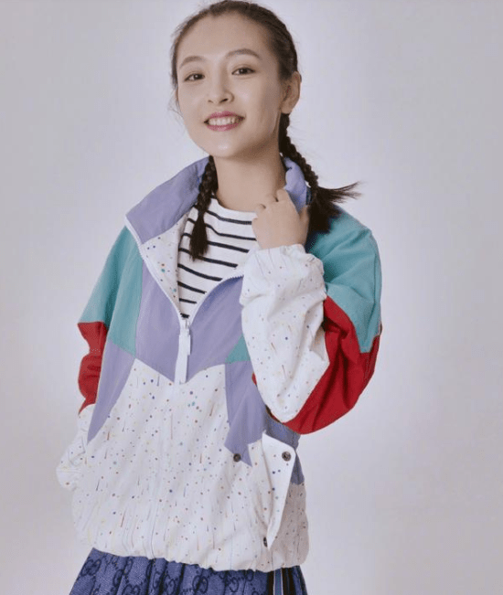 身材|张雨剑一家三口度假真幸福，吴倩光脚穿露腰装，身材恢复得真好