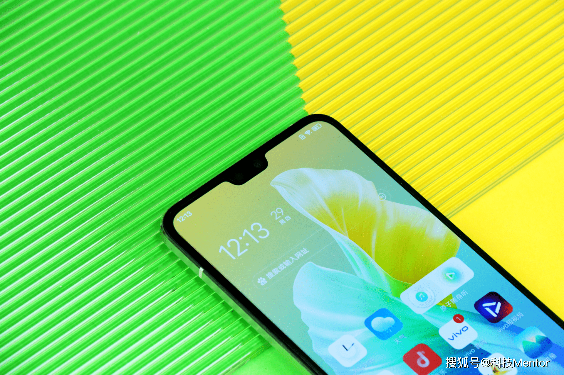 自拍|vivo S10 Pro上手评测：一款将轻薄与自拍做到极致的手机