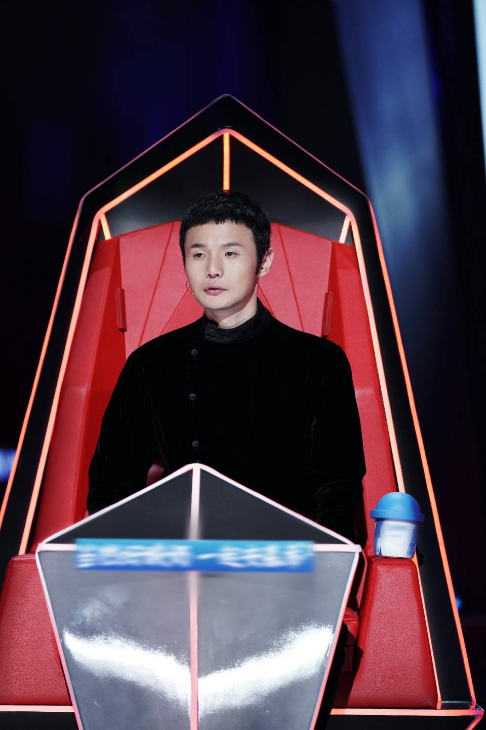 《2021中国好声音》盲选收官全程高能 曾溯恕再度惊艳开嗓李克勤"捡宝