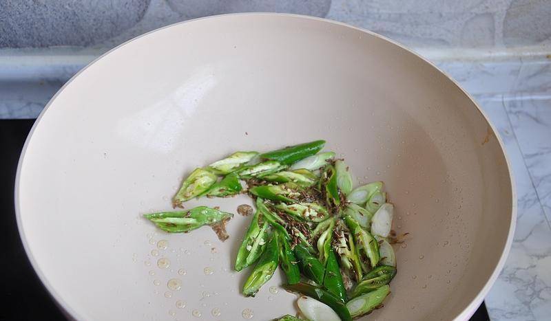 做法|早餐要吃好,肚子要吃饱,五分钟炒一盘,孩子抢着吃