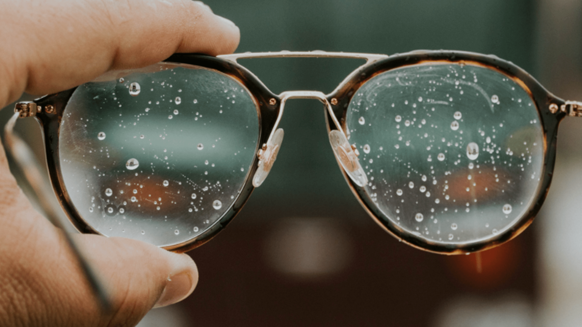 视力|1000度近视恢复1.0视力？微型镜片真神奇，重度近视减烦恼