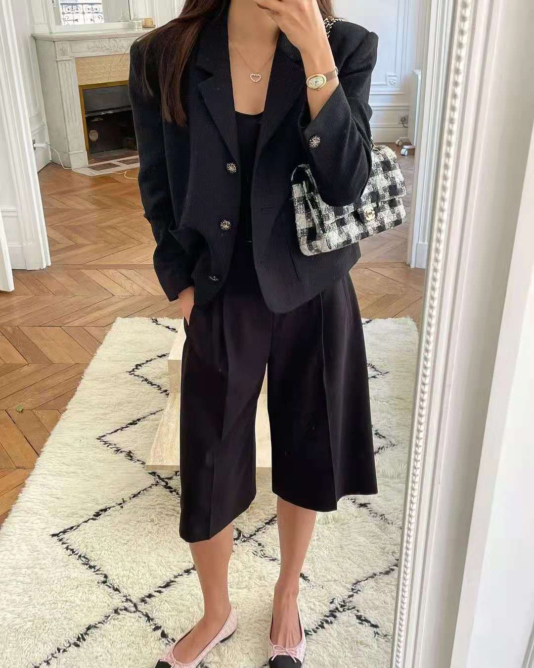 简风|“我”最会穿极简风！4类鞋子的时髦造势，赢得优雅漂亮